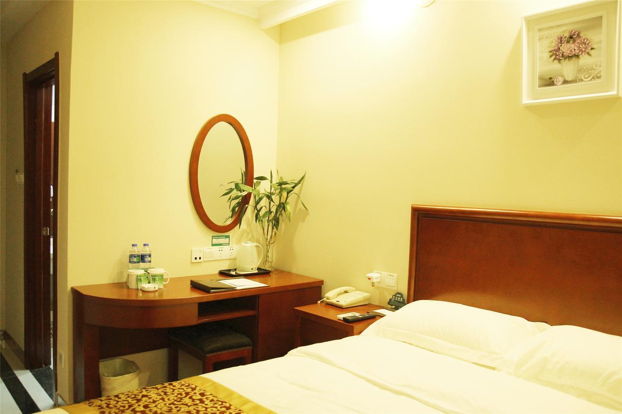 Greentree Inn Zhuhai Mingzhu Station Express Hotel Εξωτερικό φωτογραφία